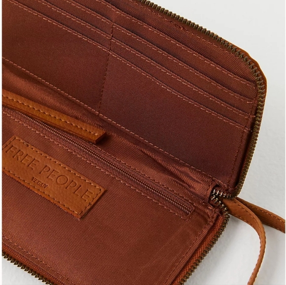 ⚡️EUC⚡️Free People Distressed Vegan Wallet - Picture 3 of 8